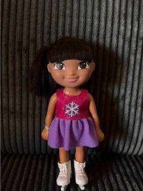 Fisher Price Dora the Explorer ice skating Dora doll